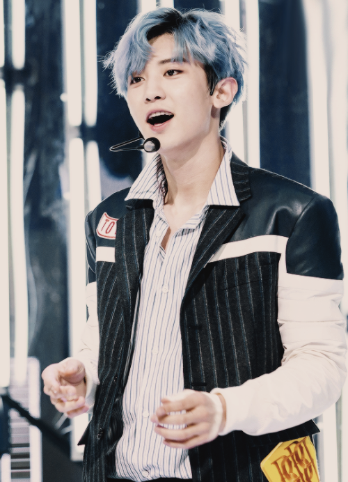 cheolyans: Chanyeol @ Inkigayo comeback stage 170910