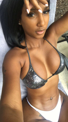 dream-girls-only:  Bernice Burgos  SHE LOOKS DELICIOUS S!