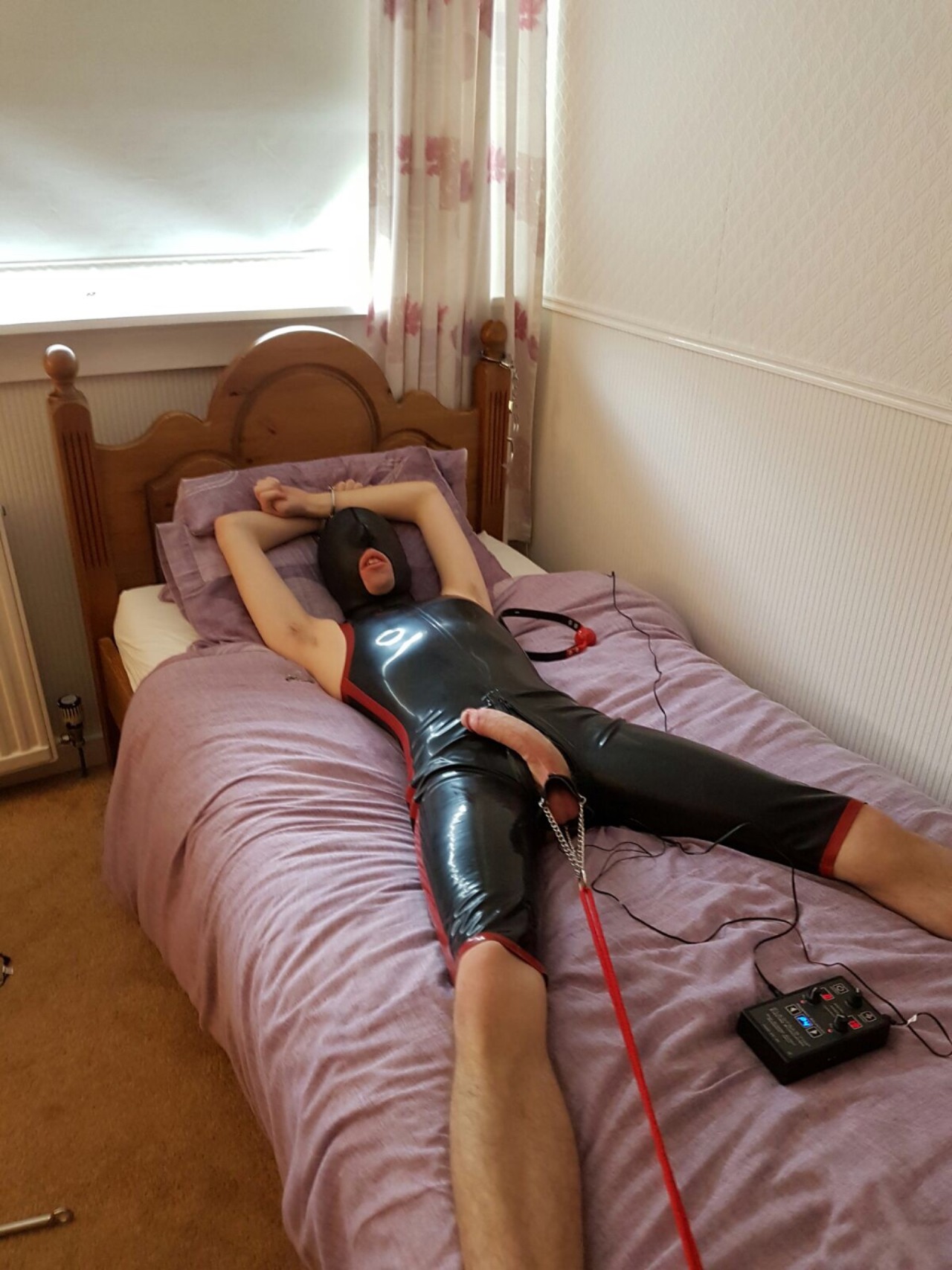 gaybdsmbo:  Session pics…. Christening the new rubber! 