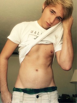 thehottestboysof:  http://thehottestboysof.tumblr.com for more hot boys like him ^