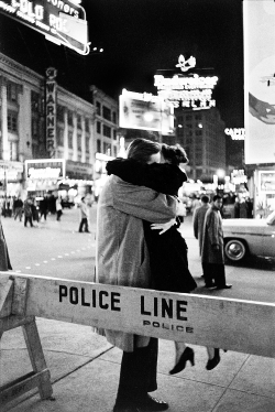 vintagegal:  Henri Cartier-Bresson- New Year’s Eve, Times Square, New York City, 1959 (via) 