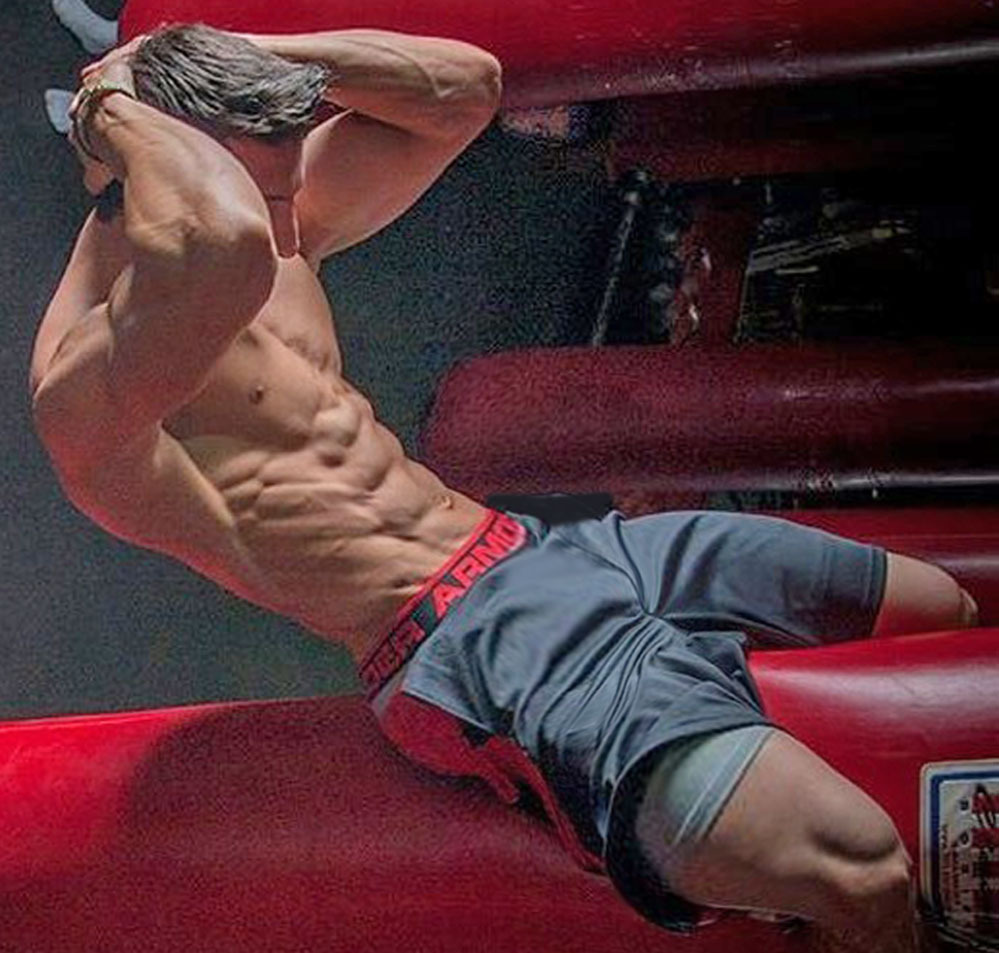 bbfan:  saintboxer:  barageicomi:  Outstanding Abs by builtbytallsteve      (via