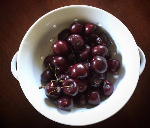 Life is like a bowlful of cherries. Especially when cherries are in season! #cherries #summer #food 