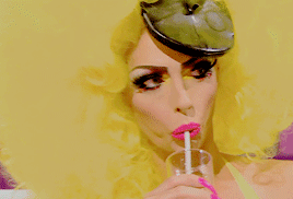 stardustmelody:Alyssa  vs. straws