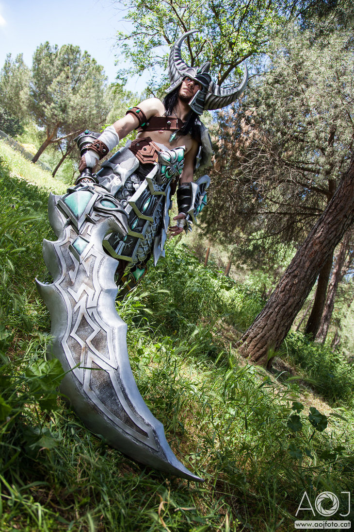 a-minion-has-been-slain:  Ashe and Tryndamere