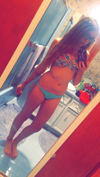 justwannabegoodenough:New bikini and tank top!✨
