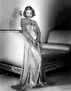 allthroughthenightb:Constance Bennett.