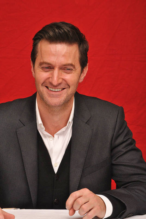 richards-smile: Richard Armitage Appreciation → Smile (1/∞)