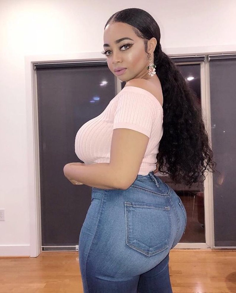 thickaddiction:  @jazmynekyng 😍😍😍