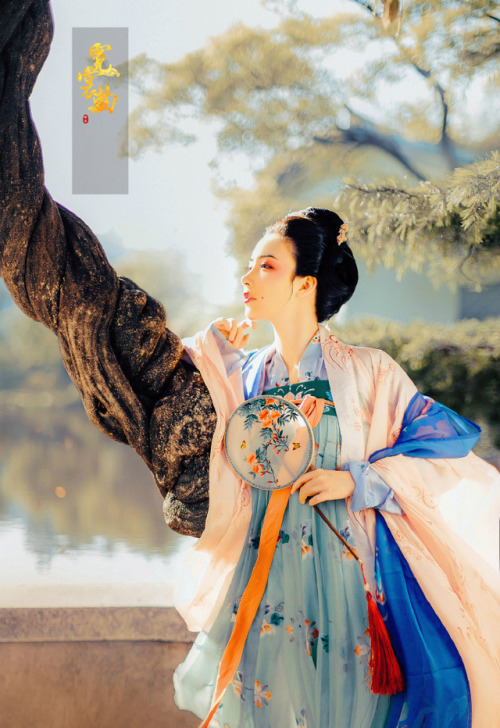 Traditional Chinese hanfu by 張mo_
