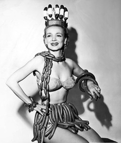 Miss Saucisse De Francfort, 1937.