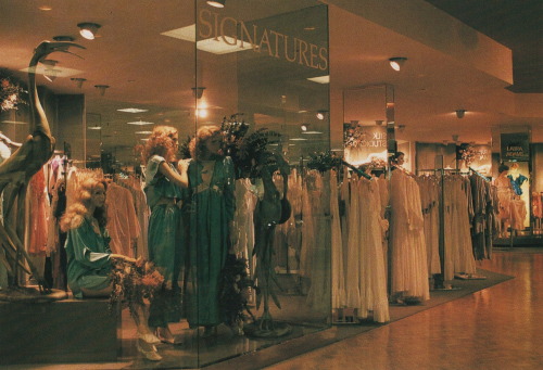 palmandlaser:From Visual Merchandising (1986)