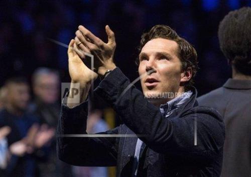 londonphile:the–cumberbatches:Benedict Cumberbatch performing for Letters Live - March 15, 2016The f