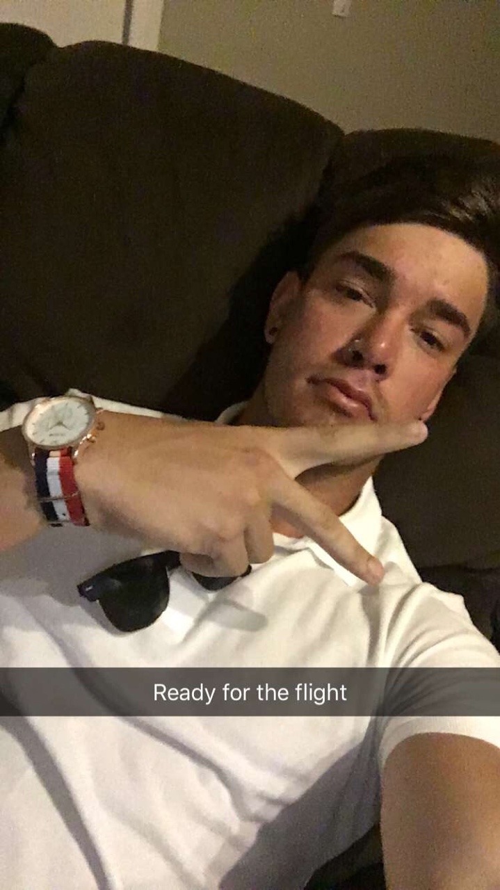 caughtjerking:  Scottie is 21 yrs old and a 6'2 hunk from Brisbane, Australia. This