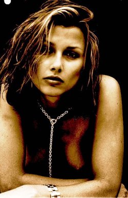 cruzingratiot:  Bridget Moynahan toppless