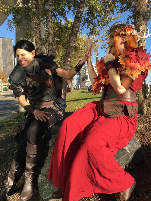 asheface:4th post, with photos sandwiched between the ladies of Vox Machina KILLING IT!!! We’v