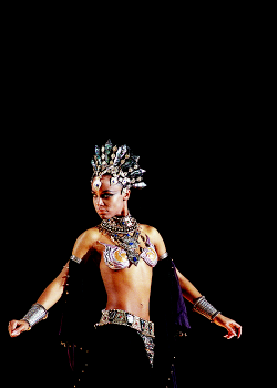 Fuckyeahsavagesistas:  Aaliyah As Queen Akasha In Queen Of The Damned – 2002