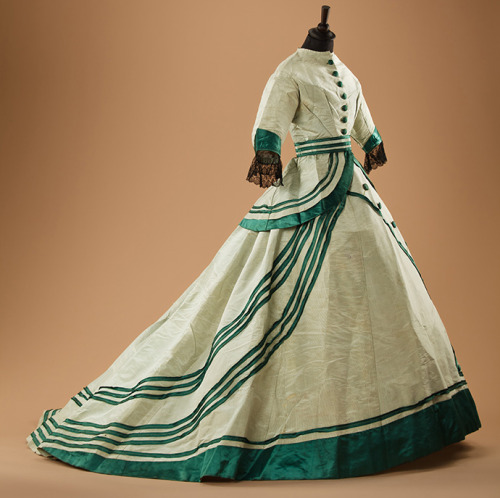 fripperiesandfobs:Walking dress, 1860’sCollection of Alexander Vassiliev via Buro 24/7