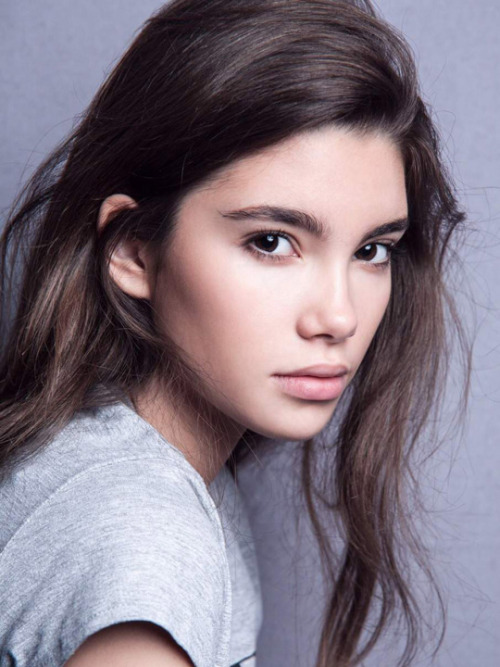 mostlyprettygirls:  Cindy Mello is perfect