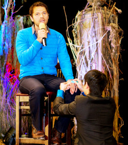 mishas-assbutts:  Osric give Misha a manicure!