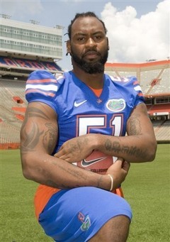 chadvic:  nakedmalecelebs1:  Brandon Spikes NAKED + SEX TAPE  Hi