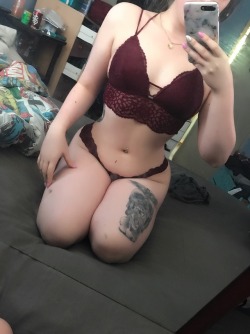 lacelustlingerie:  Daddy gave me an early