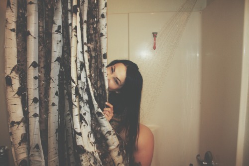anxious-alarmist:  1. The moment she notices the flash out of the corner of her eyes. 2. The look I get when she realizes what the fuck i’m doing. 3. The moment in which we both laugh. 