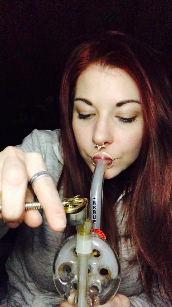 mrs-420:  If you’re lost, you can look, and you will find me.. Dab after dab.💁🏻😂