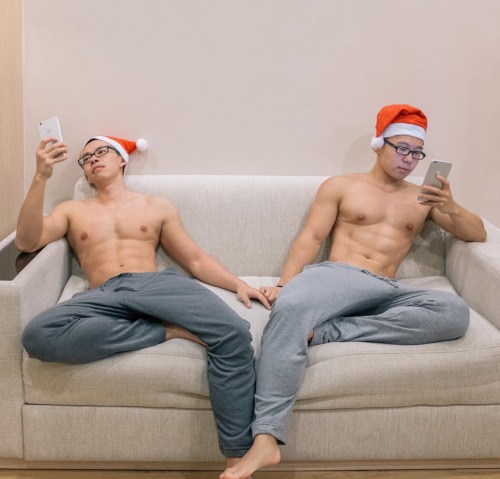 sgwildchild:SGwildchild.tumblr.comMeet the sexiest Instagram hot nerd couple : @patoetto & @slee