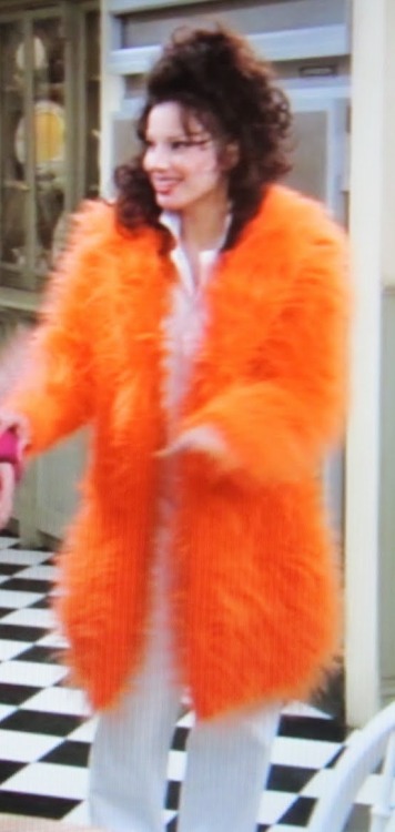 i-think-its-today: 90’s Fashion on The Nanny