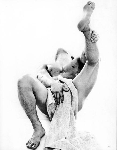 anotherdaylightgallery:  http://anotherdaylightgallery.tumblr.com