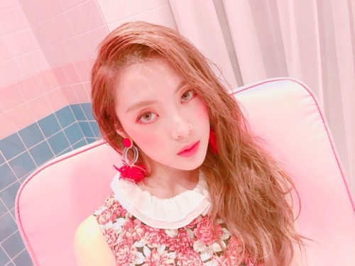 wemefc: 28.02.18   Lucy update on twitter    
