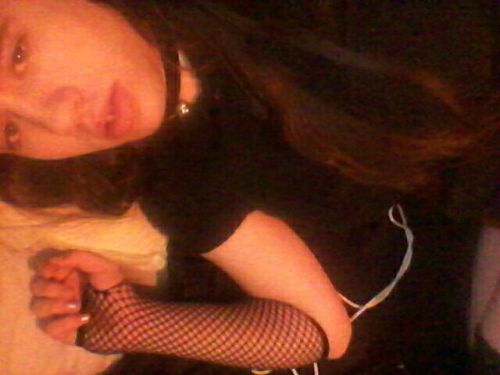 roseerin:  guess who got her self a new outfit!Thats right lil ol me gort myself and insanely small schoolgirl cosplay!Selfy for lgbt monthTrans and Bi pride right here boi!