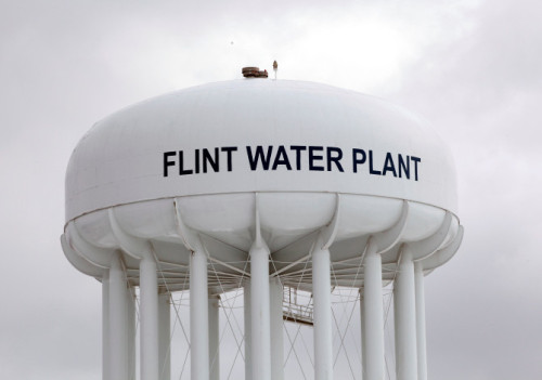 squishlemon: sweetpollyoliver: nativenews: Judge rules Flint residents can sue state of Mich. over w