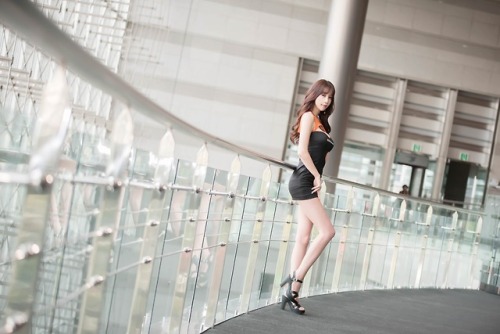 sexyhotkoreangirls:Hot Asian Race Queens!Check out this app for more!Link: bit.ly/2v7Aly5