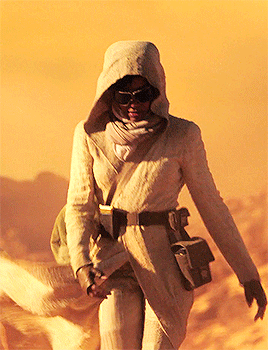 michaelburnhamsource: Michael Burnham’s Wardrobe: 1.01 Desert Garb