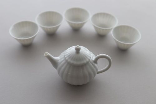 Update Thinner tea cups ・ #中国茶器 #茶壺 https://www.instagram.com/p/CX16Z4Bhna-/?utm_medium=tumblr