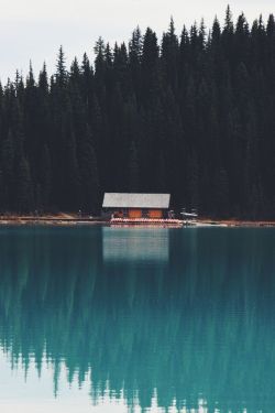 wolverxne:  cabin | by: { ebruseraa }