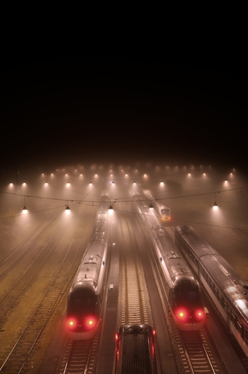 bluepueblo:  Night Train, Aarhus, Denmark photo via aaron 