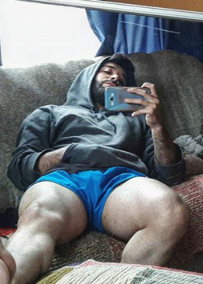 ivan241088:  adictoalosculones:  Pinches piernototototas de Marcelo (delicious legs Marcelo)😍😈👅💦  😘😘😘😘