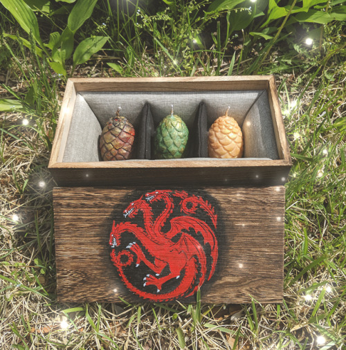 Dragon eggs candles, deluxe edition in the wooden box with the emblem of house TargaryenVisit my pag
