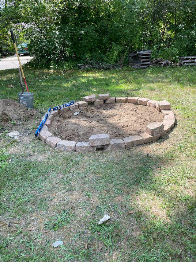 Worked on the fire pit today, mostly level except for the end( used the level the whole circle anddd it’s not level to the beginning of the circle🙄🤦🏼‍♂️) then mowed the lawn. Was a good productive day🤘🏼