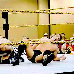 rock-and-rollins:  Dean ‘low blow’ Ambrose. 