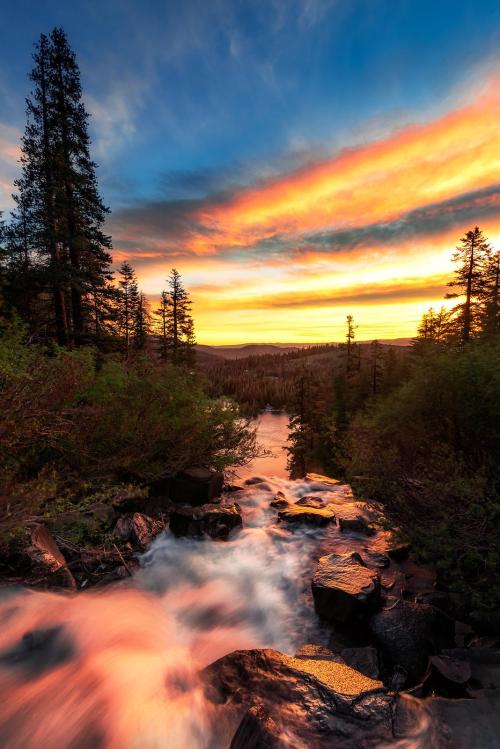 Mammoth Lakes, CA [OC] [1068X1600] | Source: https://reddit.com/r/earthpornhttp://adventuresinfinity