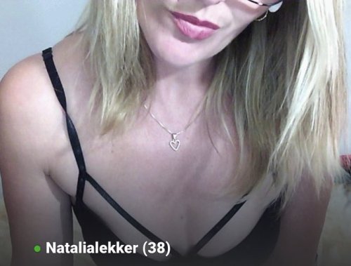 RT @NachtloungeNL: Lekkere ❤️ @natalialekker ❤️ is online op t.co/aKYEYiRuQU t.co/H9