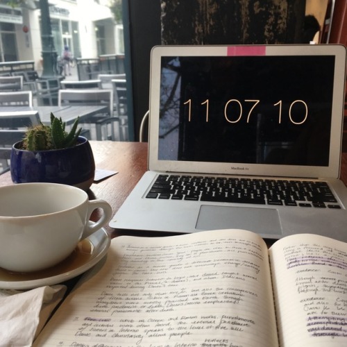 moon-tide: Tea time ☕️ || Studying for my European literature final