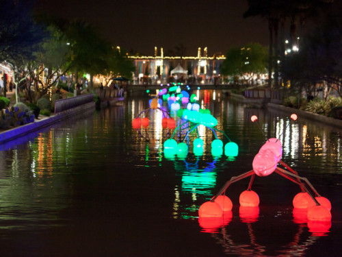 Our friends at Scottsdale Public Art are back with giant water sculptures! http://ow.ly/ySkLP