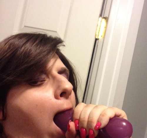 exposing-sissy:Please expose me! Sissy Courtney!