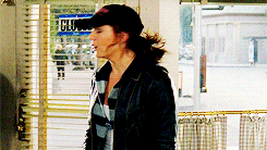 alexandragreys:i’m here for the ladies | lorelai gilmoreOh I cant stop drinking the coffee, I stop d