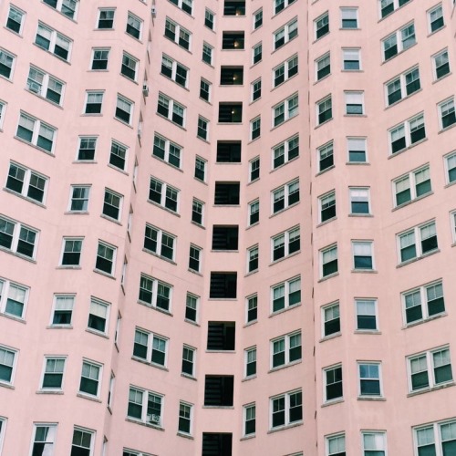 tinypinkpalace:Pink buildings r way cool